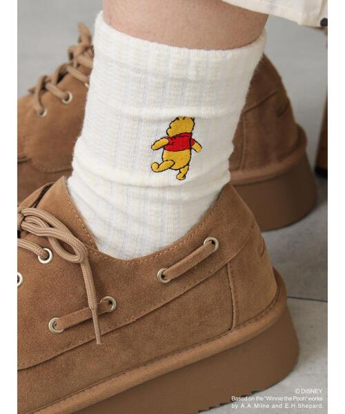 Samansa Mos2（サマンサ モスモス）の「【Disney】くまのプーさん/ﾜﾝﾎﾟｲﾝﾄ刺繍ｿｯｸｽ（ソックス/靴下・レディース・ブラック/レッド/キナリ・F）」の4枚目の写真