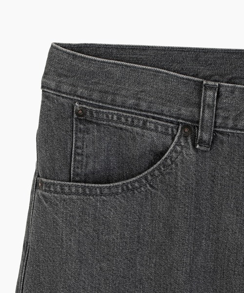 LAD MUSICIAN(ラッドミュージシャン)の「11.5oz BLEACH DENIM STRAIGHT PANTS(デニムパンツ・メンズ・ブラック系・42/46/44)」の8枚目の写真