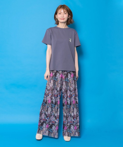 ScoLar(スカラー)の「161652:スカラーちゃんポーチ付き3柄展開キャラ刺繍Tシャツ(Tシャツ/カットソー・レディース・パープル/ピンク/ブラック/チャコールグレー/オフホワイト・M)」の22枚目の写真