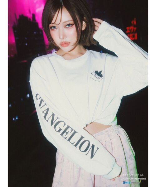 CALNAMUR(カルナムール)の「【新世紀エヴァンゲリオンコラボ】激アツ背景ロングスリーブTシャツ(Tシャツ/カットソー・レディース・レッド/ブルー・X-LARGE/FREE)」の3枚目の写真