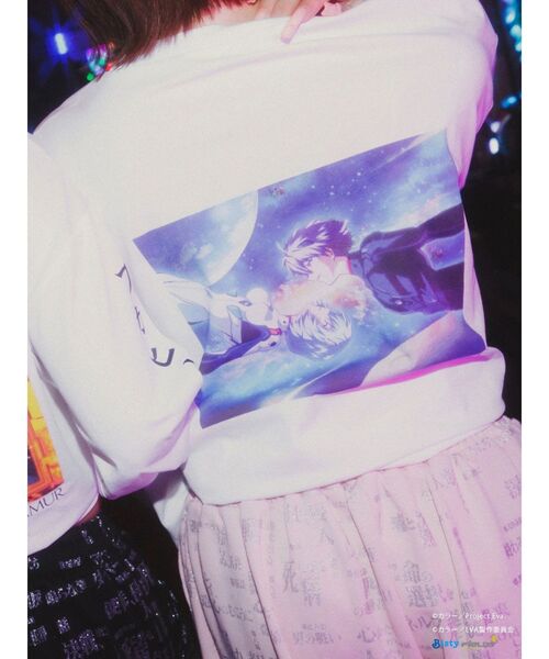 CALNAMUR(カルナムール)の「【新世紀エヴァンゲリオンコラボ】激アツ背景ロングスリーブTシャツ(Tシャツ/カットソー・レディース・レッド/ブルー・X-LARGE/FREE)」の22枚目の写真