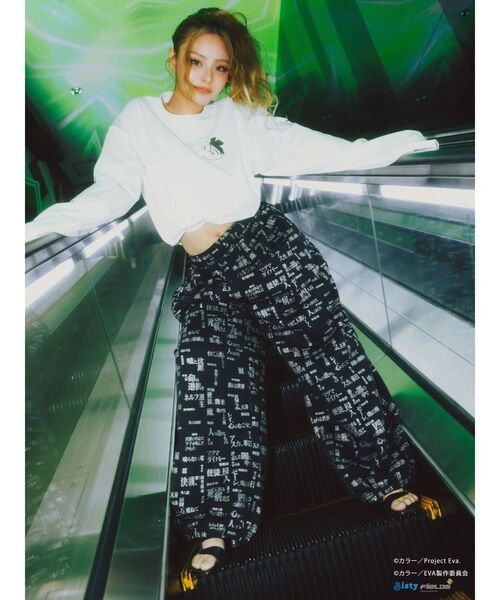 CALNAMUR(カルナムール)の「【新世紀エヴァンゲリオンコラボ】激アツ背景ロングスリーブTシャツ(Tシャツ/カットソー・レディース・レッド/ブルー・X-LARGE/FREE)」の20枚目の写真