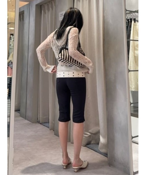 LAGUA GEM（ラグアジェム）の「BASIC CAPRI パンツ（その他パンツ・レディース・ブラック/ネイビー・X-SMALL/SMALL/MEDIUM）」の12枚目の写真