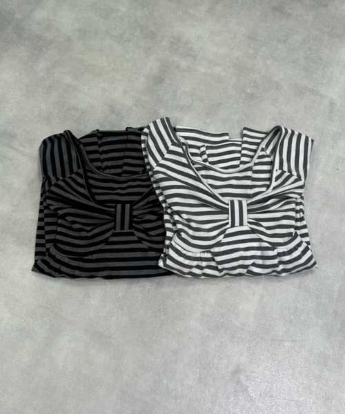 Never mind the XU / Chikashitsu+（ネバーマインド ザ エックスユー / チカシツプラス）の「【nmtc+】off-shoulder ribbon border tops / 【エヌエムティーシープラス】オフショルダーリボンボーダー長袖Ｔシャツ（Tシャツ/カットソー・レディース・ホワイト/ブラック・ONE SIZE）」の21枚目の写真