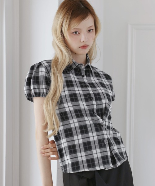 MSGirl(エムエスジーガール)の「パフスリーブ2WAYサイドボタン半袖レギュラーチェックシャツ(シャツ/ブラウス・レディース・ブラウン/ホワイト/チャコール・M/S)」の7枚目の写真
