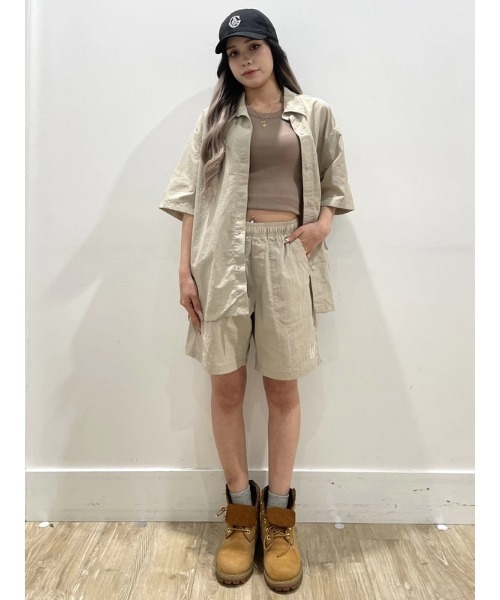GAP(ギャップ)の「ナイロン100% ボクシーシャツ(シャツ/ブラウス・メンズ・グレー/ブラック/ベージュ/ピンク/オフホワイト・M/S/XS/L/XL)」の14枚目の写真
