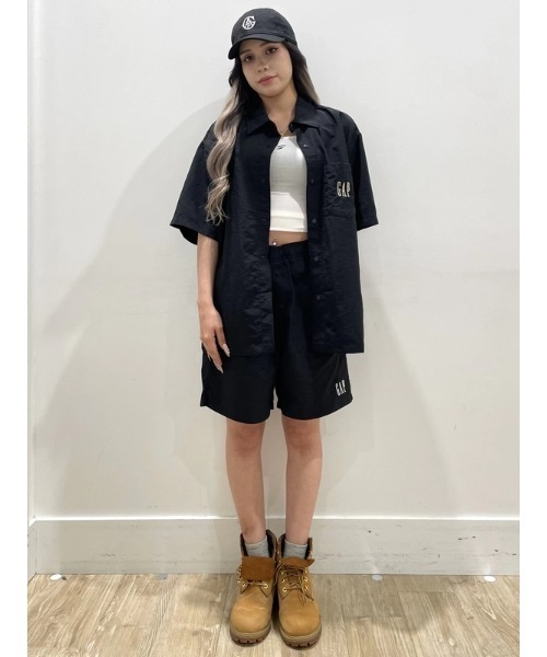GAP(ギャップ)の「ナイロン100% ボクシーシャツ(シャツ/ブラウス・メンズ・グレー/ブラック/ベージュ/ピンク/オフホワイト・M/S/XS/L/XL)」の15枚目の写真