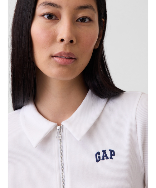 GAP(ギャップ)の「リブ クロップド GAPロゴ ジップアップ ポロシャツ(ポロシャツ・レディース・ブルー/ホワイト/ブラック・XXS/L/S/XS/M/XL)」の10枚目の写真