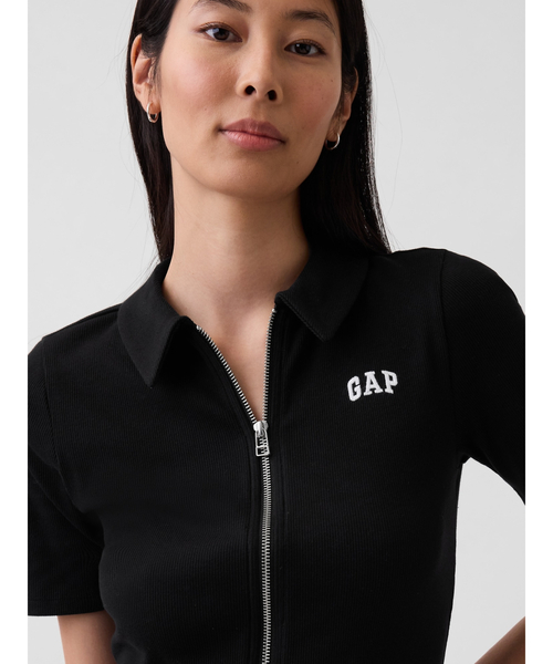 GAP(ギャップ)の「リブ クロップド GAPロゴ ジップアップ ポロシャツ(ポロシャツ・レディース・ブルー/ホワイト/ブラック・XXS/L/S/XS/M/XL)」の12枚目の写真