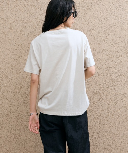 Doux archives(ドゥアルシーヴ)の「THE MUSE Tee(Tシャツ/カットソー・レディース・ベージュ/オフホワイト/ブラウン・FREE)」の14枚目の写真