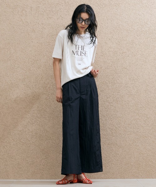 Doux archives(ドゥアルシーヴ)の「THE MUSE Tee(Tシャツ/カットソー・レディース・ベージュ/オフホワイト/ブラウン・FREE)」の7枚目の写真