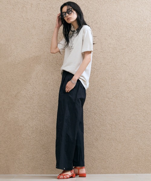 Doux archives(ドゥアルシーヴ)の「THE MUSE Tee(Tシャツ/カットソー・レディース・ベージュ/オフホワイト/ブラウン・FREE)」の9枚目の写真