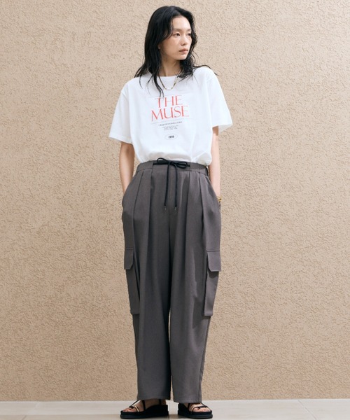 Doux archives(ドゥアルシーヴ)の「THE MUSE Tee(Tシャツ/カットソー・レディース・ベージュ/オフホワイト/ブラウン・FREE)」の16枚目の写真