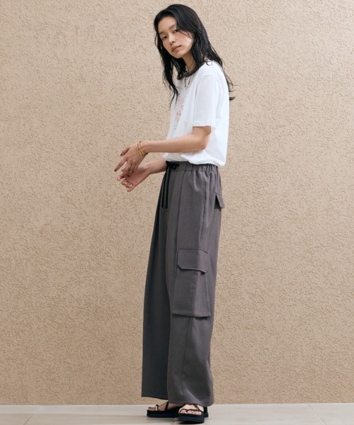 Doux archives(ドゥアルシーヴ)の「THE MUSE Tee(Tシャツ/カットソー・レディース・ベージュ/オフホワイト/ブラウン・FREE)」の21枚目の写真