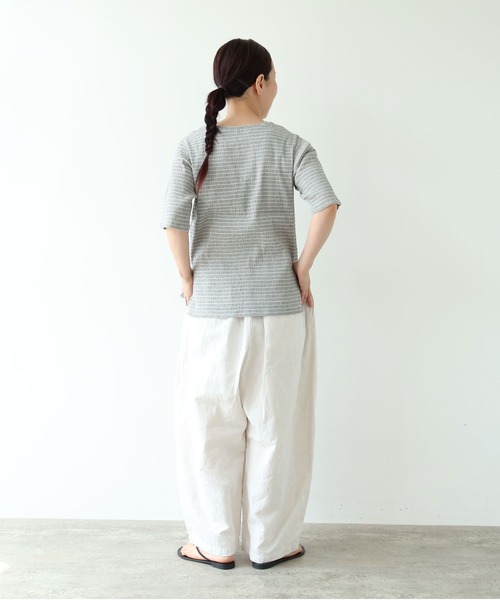 yuni(ユニ )の「高島ちぢみマルチボーダー半袖プルオーバー(Tシャツ/カットソー・レディース・ベージュ/ブルー・FREE)」の20枚目の写真