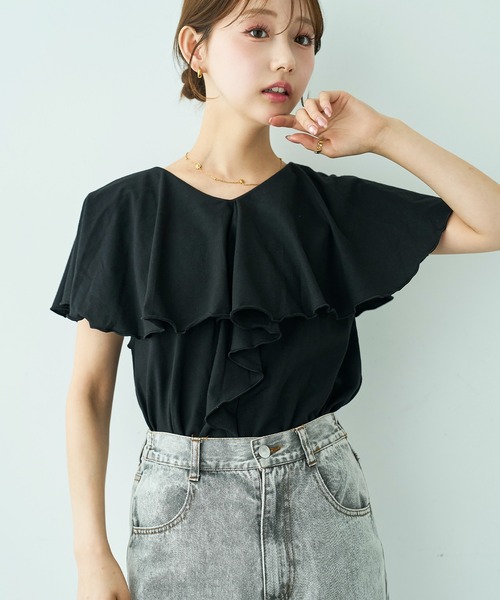 mil（ミル）の「【汗染み防止加工】 ラッフルカラー Tシャツ【587216】（Tシャツ/カットソー・レディース・グレイッシュベージュ/チャコールグレー/ブラック・S/XS）」の2枚目の写真