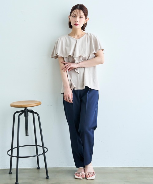 mil（ミル）の「【汗染み防止加工】 ラッフルカラー Tシャツ【587216】（Tシャツ/カットソー・レディース・グレイッシュベージュ/チャコールグレー/ブラック・S/XS）」の22枚目の写真