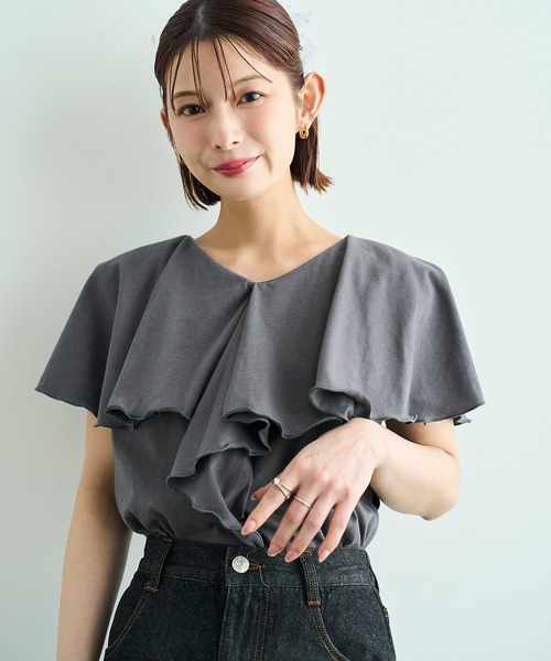 mil（ミル）の「【汗染み防止加工】 ラッフルカラー Tシャツ【587216】（Tシャツ/カットソー・レディース・グレイッシュベージュ/チャコールグレー/ブラック・S/XS）」の16枚目の写真