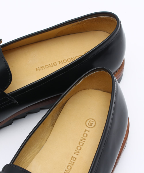 Lui's（ルイス）の「LONDON BROWN(ロンドン ブラウン) シャークソールコインローファーシューズ（その他シューズ・メンズ・ブラック・40/42/41）」の9枚目の写真