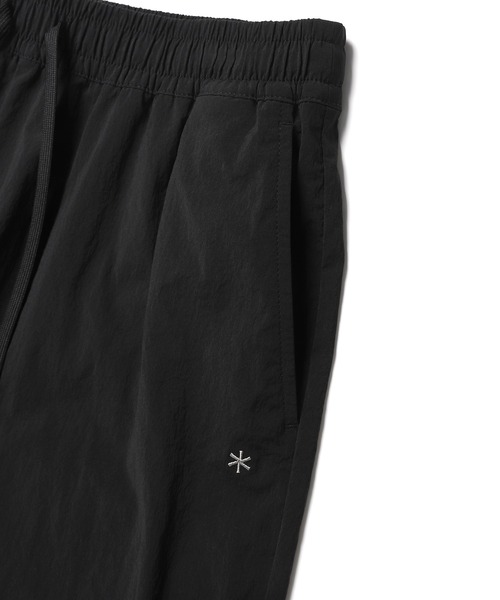 Snow Peak(スノーピーク)の「Snow Peak / Root Women's Shorts ルート レディース ショーツ 海外限定(その他パンツ・レディース・ブラック/カーキ/グレー・S/M/L)」の19枚目の写真