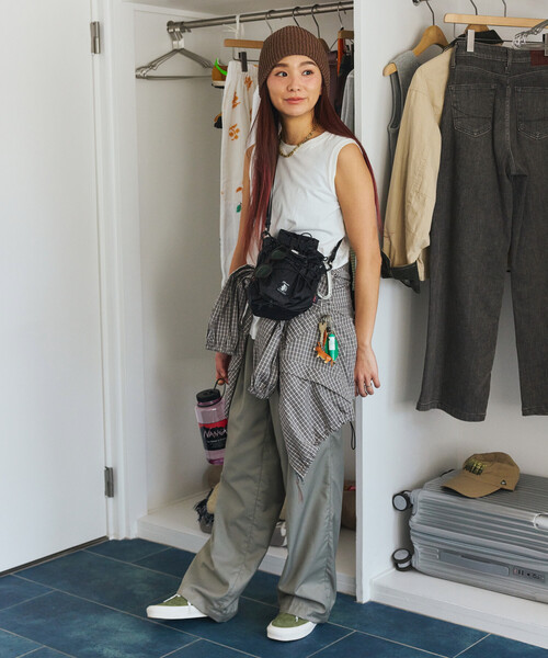 COBMASTER(コブマスター)の「Cobmaster × FREAK'S STORE/コブマスター × フリークスストア 別注 2WAY ROLLTOP&KINCHAKU SHOULDE(ショルダーバッグ・レディース・ベージュ/ブラック/グレー/ラベンダー・ONE SIZE)」の15枚目の写真
