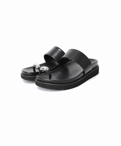 ATELIER BRUGGE(アトリエブルージュ)の「【atelier brugge/アトリエブルージュ】Toe ring sandals(サンダル・レディース・ブラック・22.5cm/24.5cm/23.5cm)」の4枚目の写真