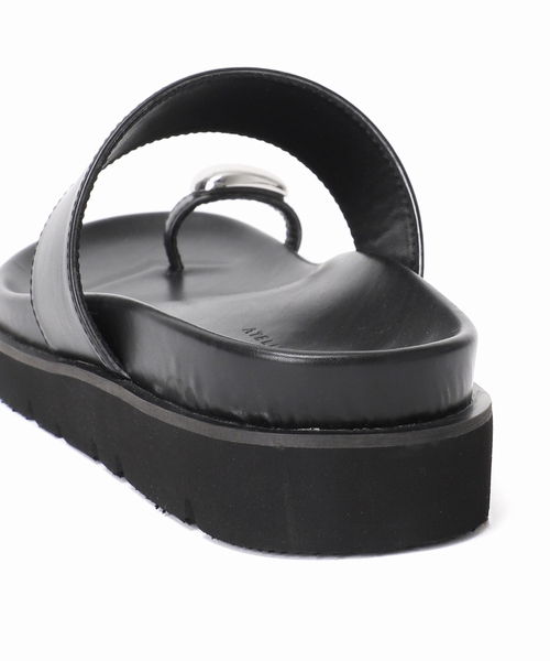 ATELIER BRUGGE(アトリエブルージュ)の「【atelier brugge/アトリエブルージュ】Toe ring sandals(サンダル・レディース・ブラック・22.5cm/24.5cm/23.5cm)」の7枚目の写真