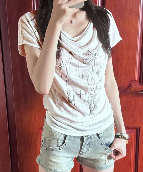core core(コアコア)の「モチーフプリント2WAYシアーTシャツ(Tシャツ/カットソー・レディース・ホワイト・M/L)」の1枚目の写真