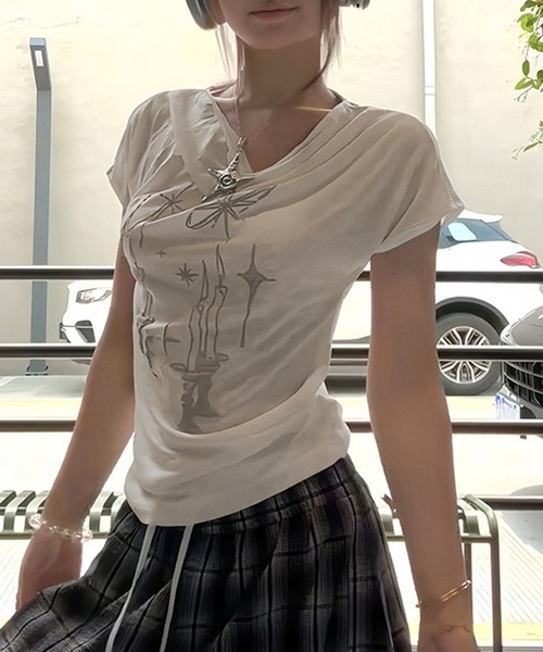 core core(コアコア)の「モチーフプリント2WAYシアーTシャツ(Tシャツ/カットソー・レディース・ホワイト・M/L)」の2枚目の写真