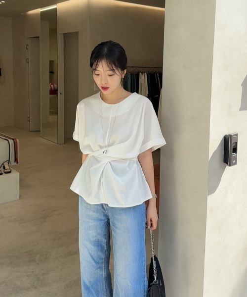 Aelina(エリナ)の「クルーネッククロスTシャツ(Tシャツ/カットソー・レディース・ブラック/ホワイト・FREE)」の4枚目の写真