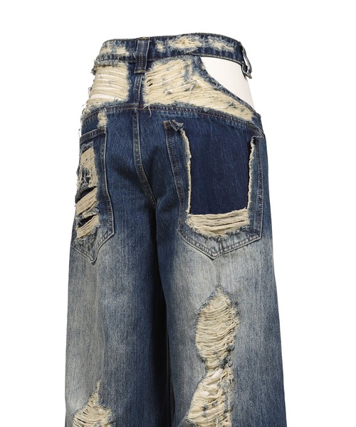 Jaded London(ジェイデッドロンドン)の「DISTRESSED CUT-OUT COLOSSUS JEANS(デニムパンツ・レディース・ブルー・28/30/26)」の5枚目の写真