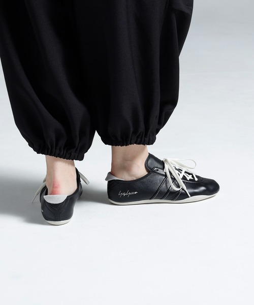 Y-3（ワイスリー）の「Y-3 TOKYO（スニーカー・メンズ・ブラック×ホワイト・28.0cm/27.5cm/27.0cm/26.5cm/26.0cm/25.5cm/28.5cm/23.0cm/24.5cm/24.0cm/23.5cm/29.5cm/25.0cm/22.5cm）」の3枚目の写真
