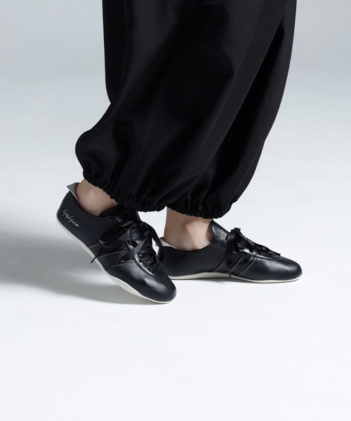 Y-3（ワイスリー）の「Y-3 TOKYO（スニーカー・メンズ・ブラック×ホワイト・28.0cm/27.5cm/27.0cm/26.5cm/26.0cm/25.5cm/28.5cm/23.0cm/24.5cm/24.0cm/23.5cm/29.5cm/25.0cm/22.5cm）」の4枚目の写真