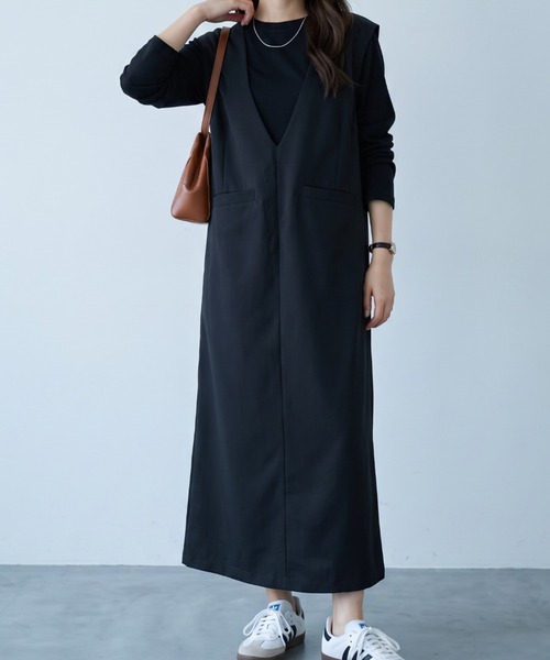 umune(ウムネ)の「ジャンパーSK 深Vネック Iラインシルエット らっとした肌あたり 秋冬(ジャンパースカート・レディース・アイボリー/ブラック/チャコールグレー・FREE)」の3枚目の写真