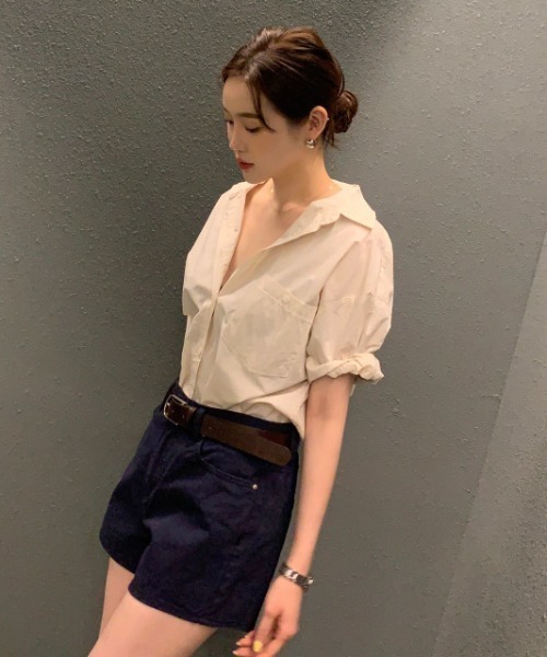 FAVORITO(ファヴォリート)の「襟付きシャツ(シャツ/ブラウス・レディース・ベージュ/ホワイト・F)」の22枚目の写真