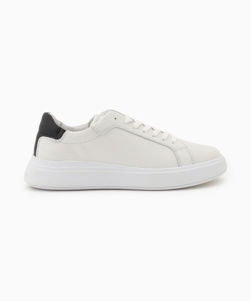 Calvin Klein(カルバン・クライン)の「ロートップレースアップスニーカー(スニーカー・メンズ・アイボリー系・41/40/42)」の2枚目の写真