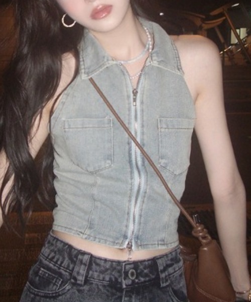 Vipoa（ヴィポア）の「Zip up denim crop tops（ベスト・レディース・ライトブルー・FREE）」の5枚目の写真