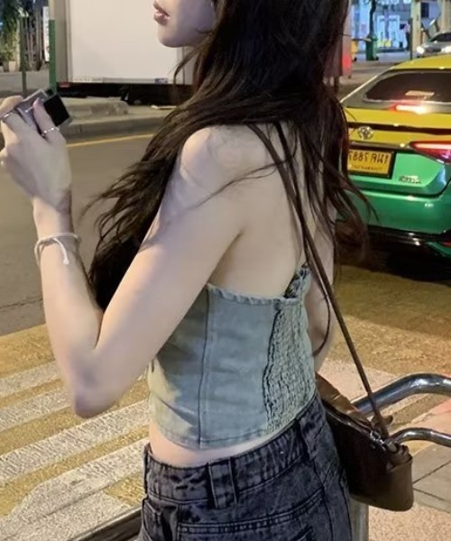 Vipoa（ヴィポア）の「Zip up denim crop tops（ベスト・レディース・ライトブルー・FREE）」の7枚目の写真