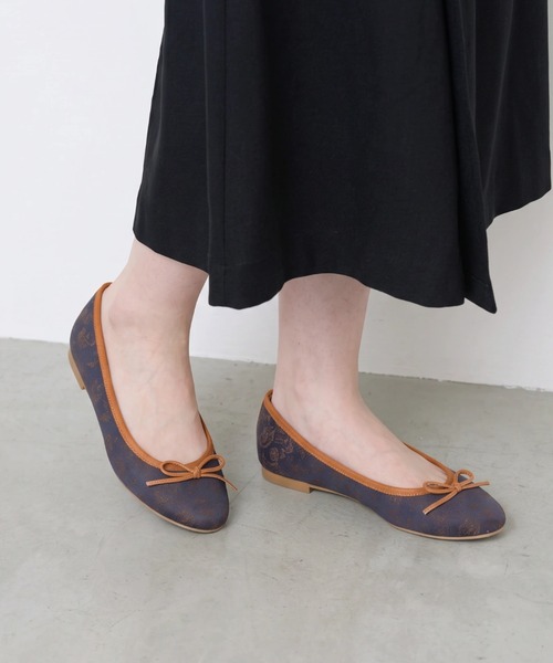 Launa lea(ラウナレア)の「【26秋冬】ラウンドトゥバレエシューズ(B1615A)(バレエシューズ・レディース・ネイビー/アイボリー・25.0cm/22.0cm/24.5cm/21.5cm/24.0cm/23.5cm/23.0cm/25.5cm/22.5cm)」の2枚目の写真