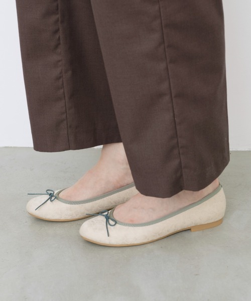 Launa lea(ラウナレア)の「【26秋冬】ラウンドトゥバレエシューズ(B1615A)(バレエシューズ・レディース・ネイビー/アイボリー・25.0cm/22.0cm/24.5cm/21.5cm/24.0cm/23.5cm/23.0cm/25.5cm/22.5cm)」の6枚目の写真