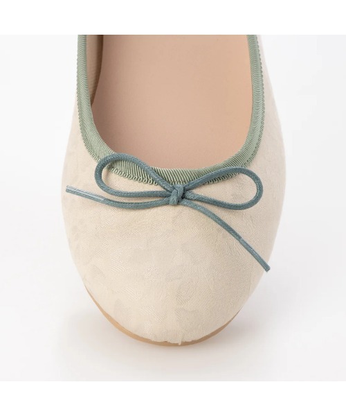 Launa lea(ラウナレア)の「【26秋冬】ラウンドトゥバレエシューズ(B1615A)(バレエシューズ・レディース・ネイビー/アイボリー・25.0cm/22.0cm/24.5cm/21.5cm/24.0cm/23.5cm/23.0cm/25.5cm/22.5cm)」の9枚目の写真