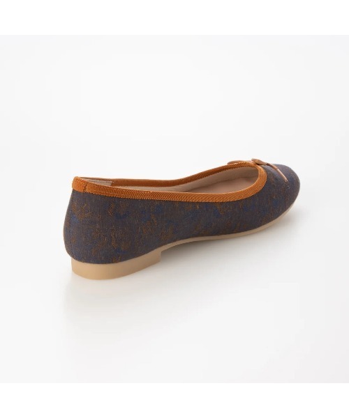 Launa lea(ラウナレア)の「【26秋冬】ラウンドトゥバレエシューズ(B1615A)(バレエシューズ・レディース・ネイビー/アイボリー・25.0cm/22.0cm/24.5cm/21.5cm/24.0cm/23.5cm/23.0cm/25.5cm/22.5cm)」の19枚目の写真