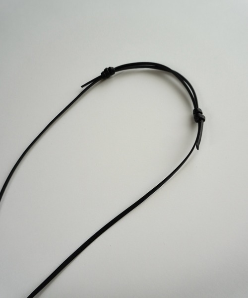 Lynn.(リン)の「cow leather & tassel necklace(ネックレス・レディース・ブラック・FREE)」の5枚目の写真