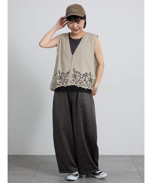 Samansa Mos2(サマンサ モスモス)の「ランダムリブチュール付きタンクトップ(Tシャツ/カットソー・レディース・チャコールグレー/オフホワイト/キャメル・F)」の14枚目の写真