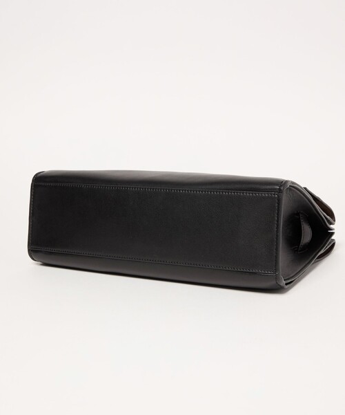 UNITED ARROWS(ユナイテッドアローズ)の「ダブルフラップ ワンハンドル バッグ(ハンドバッグ・レディース・ブラック/ベージュ・FREE)」の9枚目の写真