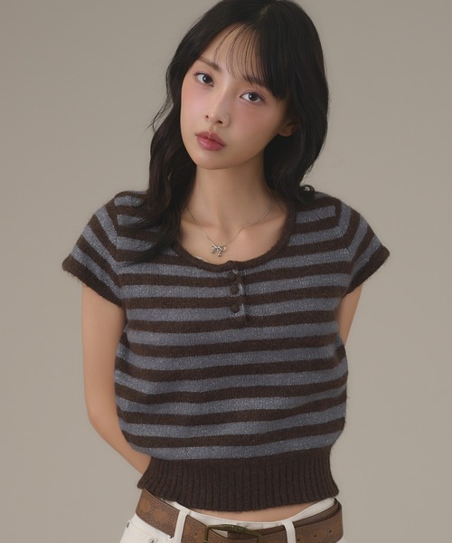 apres jour mignon(アプレジュールミニョン)の「プチ袖ニット(ニット/セーター・レディース・ダークブラウン/ブラウン系その他/オフホワイト・フリー/LARGE)」の17枚目の写真