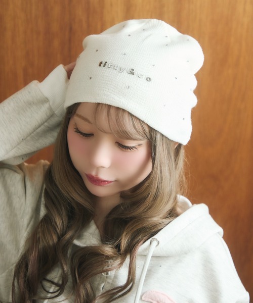 TITTY&CO.（ティティーアンドコー）の「ラメロゴニット帽（ニットキャップ/ビーニー・レディース・ライトグレー/グレー/ブラック/アイボリー・FREE）」の7枚目の写真