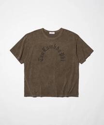 THOUSANDS/サウザンズ/AGED GREEK LOGO TEE
