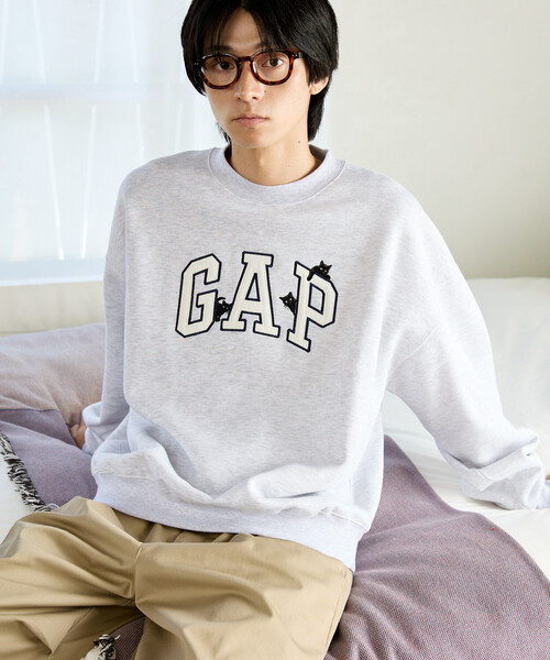 GAP(ギャップ)の「PUBLUX × GAP/ギャップ 別注 アーチロゴ ×キャット 裏起毛 スウェット 限定展開(スウェット・メンズ・ライトグレー/ブラウン/ボルドー/サックスブルー・MEDIUM/LARGE/SMALL)」の14枚目の写真