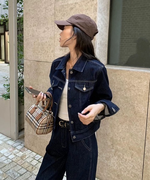 FAVORITO(ファヴォリート)の「デニムシャツ型トップスパンツセットアップ(セットアップ・レディース・ダークブルー・S/M/L)」の6枚目の写真